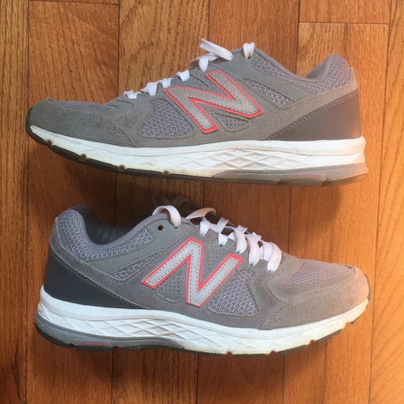 ????Women’s New Balance 795 Gray Running Shoes 7.5 ????Women’s New Balance 795 Gray Running Shoes 7.5